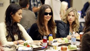 Pretty Little Liars 1×2 online sa prevodom