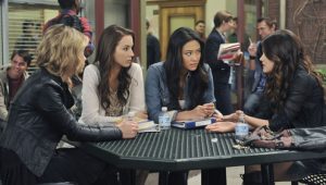 Pretty Little Liars 2×17 online sa prevodom