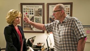 Modern Family 7×22 online sa prevodom