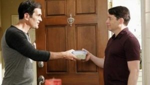 Modern Family 4×8 online sa prevodom