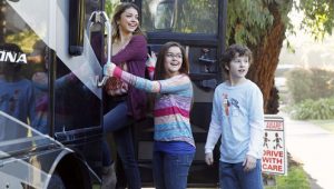 Modern Family 4×23 online sa prevodom