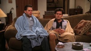 Two and a Half Men 1×13 online sa prevodom