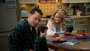 Two and a Half Men 7×2 online sa prevodom