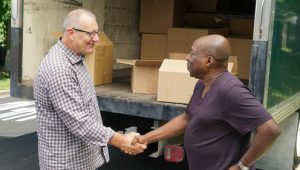 Modern Family 8×2 online sa prevodom