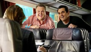 Modern Family 7×21 online sa prevodom