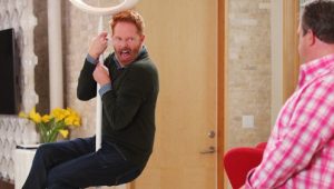 Modern Family 7×7 online sa prevodom